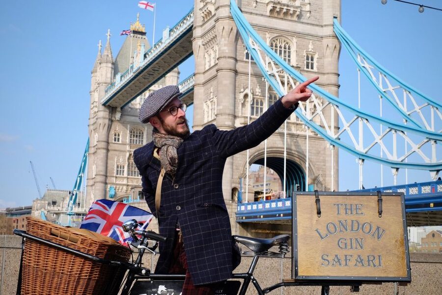 Gin Safari: Boozy London History on Two Wheels - A Victorian Gin Parlour on Two Wheels