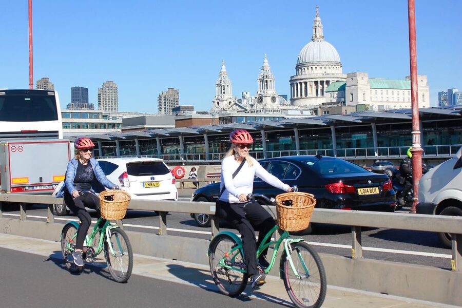 Grand London Half-Day Bicycle Tour - Starting at Waterloo and getting set up