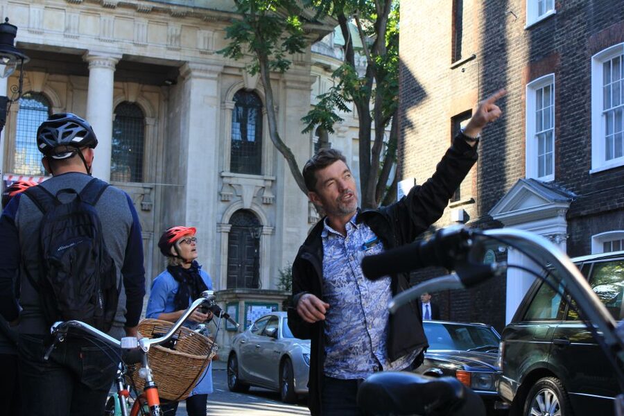 Grand London Half-Day Bicycle Tour - Admiralty Arch, Trafalgar Square, and Chinatown