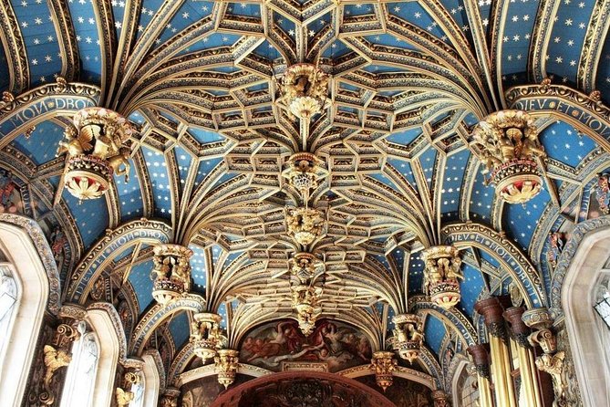 Hampton Court Palace Private Tour - Secrets of Henry VIII - Tudor stories, kitchens, and court life