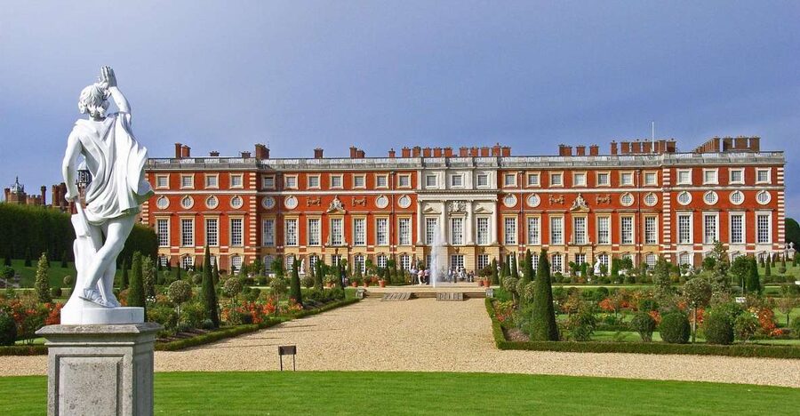 Hampton Court Palace Private tour With Fast Track Entry - Key points to know before booking