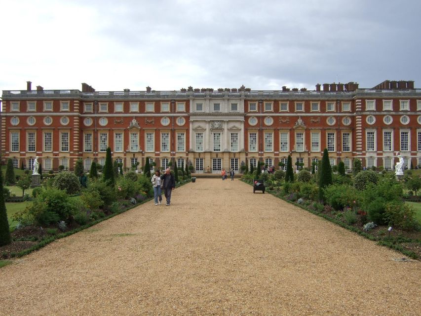 Hampton Court Palace Private tour With Fast Track Entry - The Tudor kitchens and the private side of court life