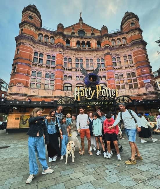 Harry Potter in full in Spanish all over London! - Leadenhall Market and wizarding shopping streets