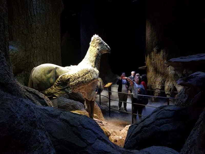 Harry Potter Studio Ticket & Tour of London Film Locations - Entering The Making of Harry Potter