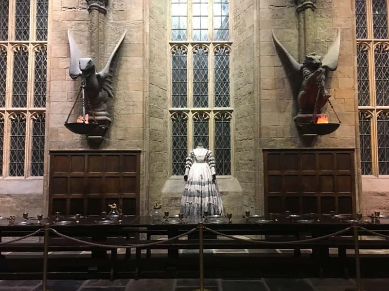 Harry Potter Studio Ticket & Tour of London Film Locations - The guide can make or break the first half