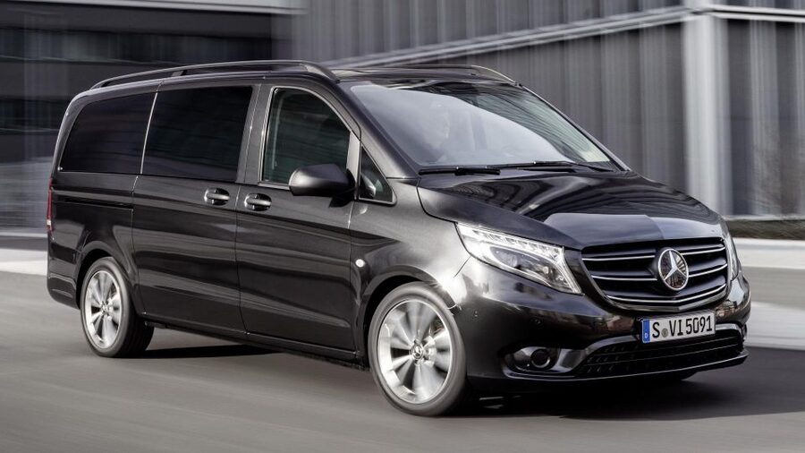 Heathrow to London taxi- Private, Comfortable Punctual. - Door-to-door arrival in London