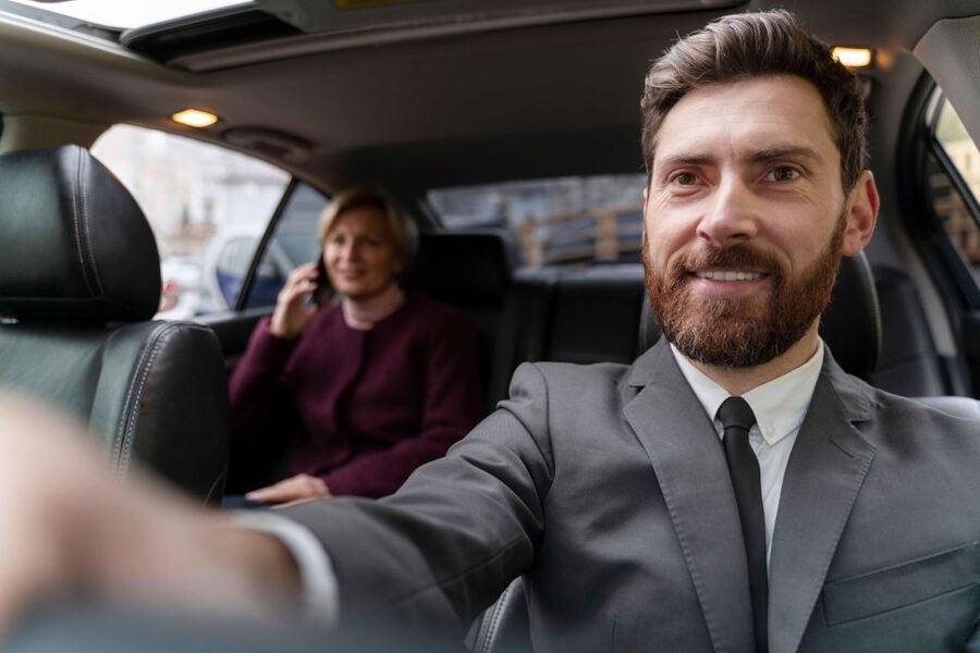 Heathrow to London taxi- Private, Comfortable Punctual. - Who should book this Heathrow transfer?