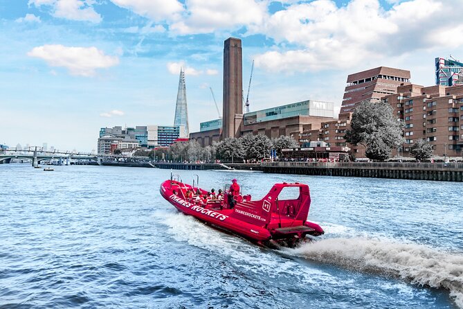 High-Speed Thames River Speedboat in London - The guides make the slower minutes count