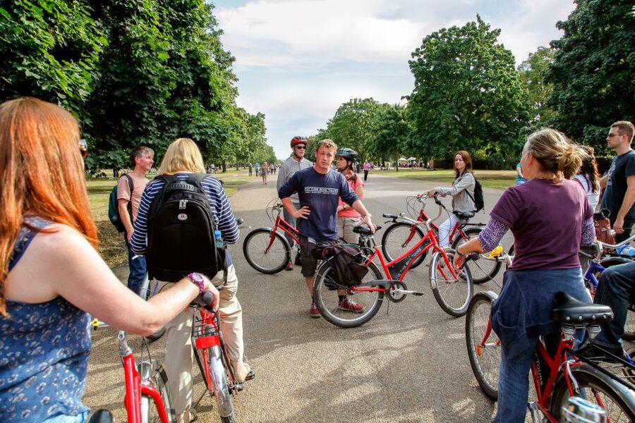 Highlights of Royal London Bike Tour (3 Hours) - Rain, crowds, and other things to plan for