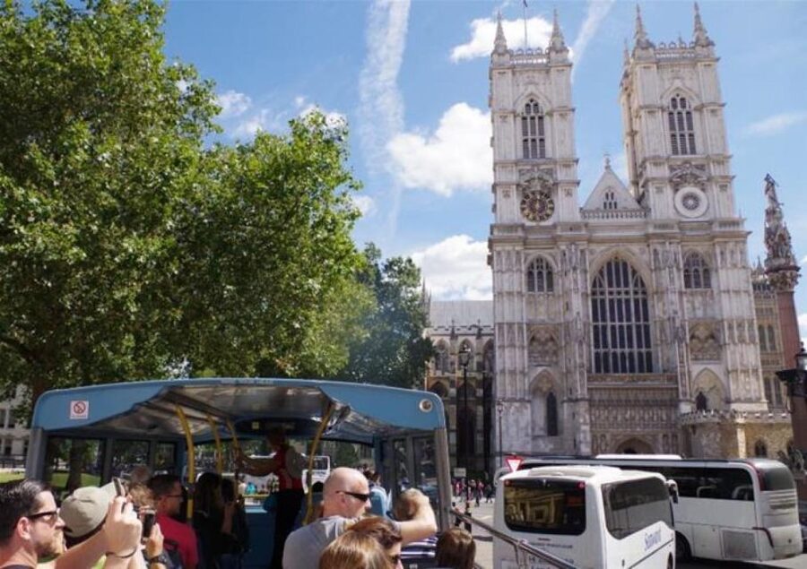 Hop-on Hop-off London Bus Tour & Westminster Abbey - A practical way to see London in one ticket