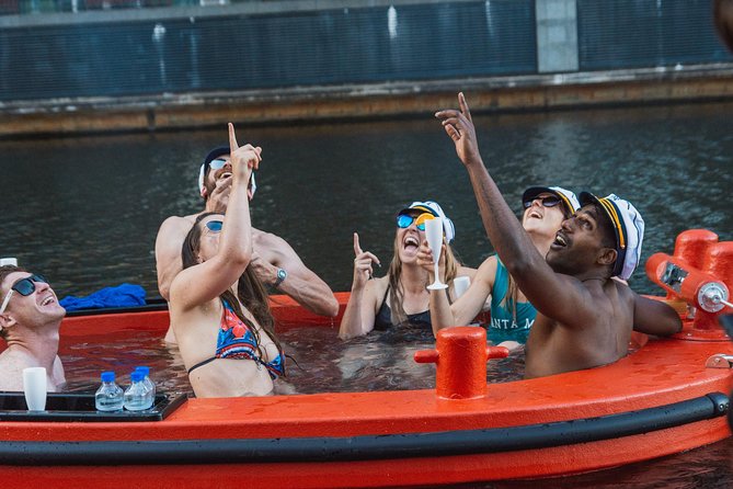 Hot Tub Boat Tour in London - London's most unique tour - Cruising the historic West India Docks