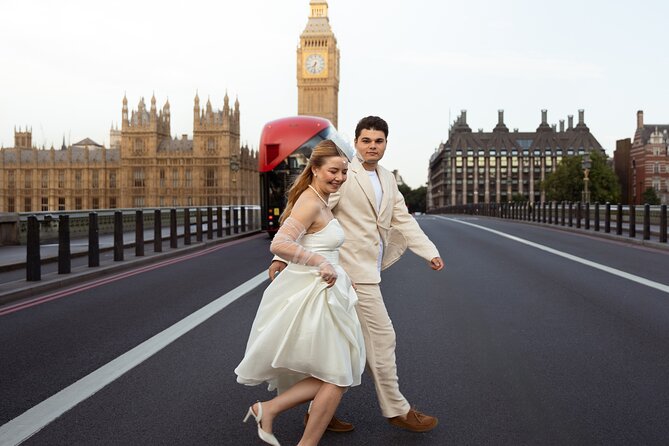 Iconic London Portraits Tour with Expert Local Photographer - Starting Near Southbank