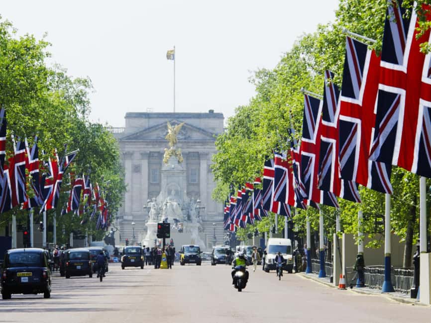 Inside Buckingham Palace & See The Westminster Sights Tour - Parliament Square, Big Ben, and Westminster Abbey