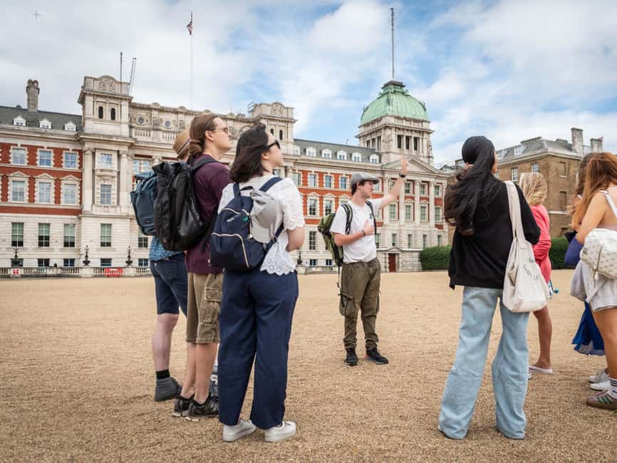 Inside Buckingham Palace & See The Westminster Sights Tour - Watching the Changing of the Guard