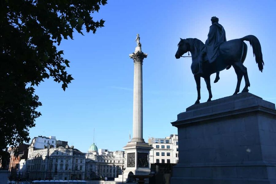 Inside Buckingham Palace & See The Westminster Sights Tour - The royal gardens and Queen Victoria’s Palace exhibition