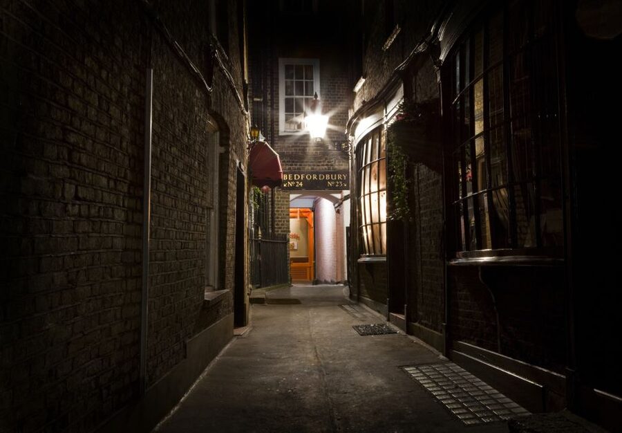 Jack The Ripper Tour in London's East End - Guides who make the difference