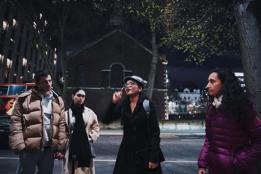 Jack The Ripper Tour: Interactive Tour London - Testing the theories behind the Ripper mystery