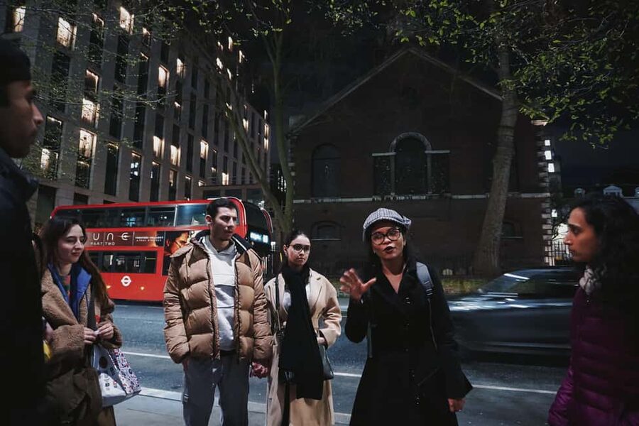 Jack The Ripper Tour: Interactive Tour London - Walking Whitechapel with a detective pack