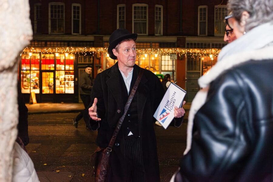 Jack the Ripper Walking Tour: Murder, Mystery, & the Women - Following the Trail of Five Women