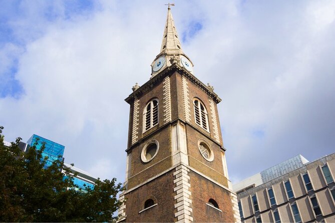 Jack The Ripper Walking Tour of London - The guides and the storytelling style