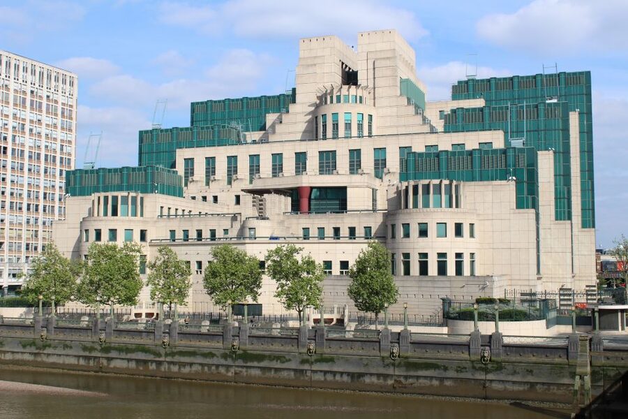 James Bond Shooting Locations 2-Hour Walking Tour of London - Film locations from Skyfall, SPECTRE, and earlier Bond movies