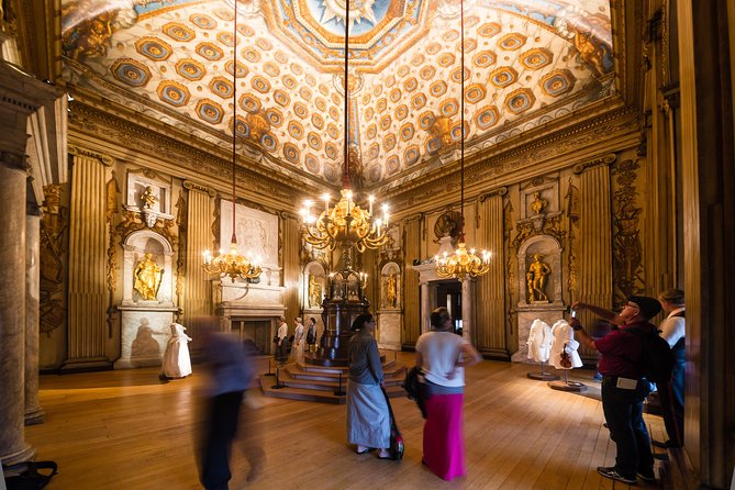 Kensington Palace Entrance Ticket - What Kensington Palace gives you that larger palaces do not