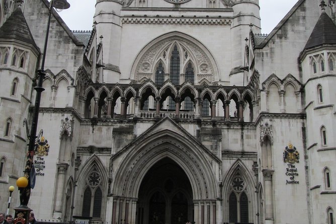 Law in London Private Tour - The Law Society and a well-timed break