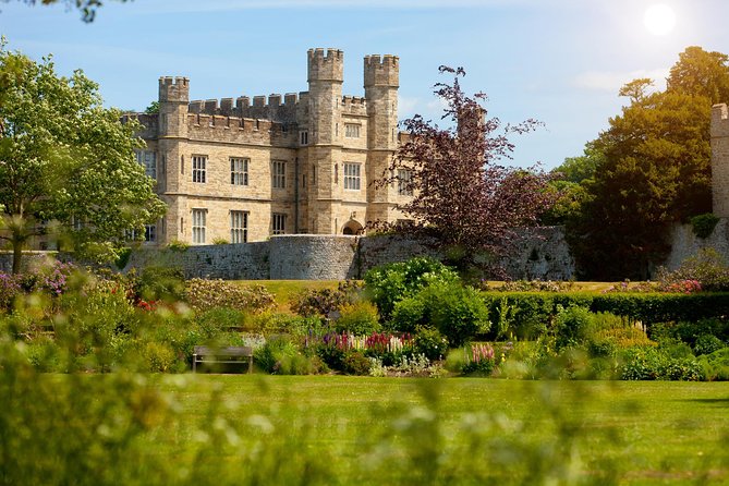 Leeds Castle, Canterbury Cathedral and Cliffs of Dover Day Trip - Leeds Castle: a graceful first stop in Kent