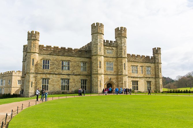 Leeds Castle, Cliffs of Dover and Canterbury Day Trip from London with Guided Cathedral Tour - Starting at Victoria Coach Station