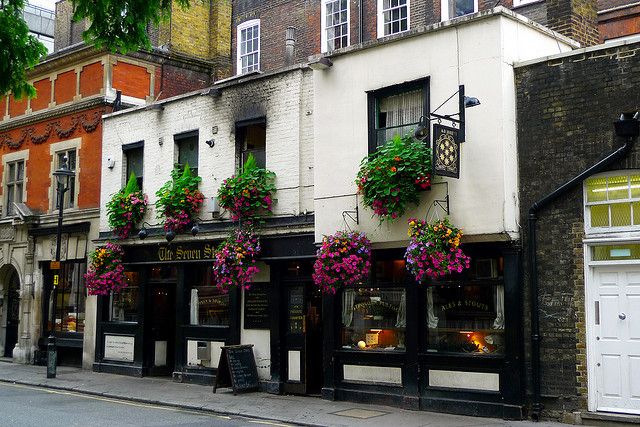 London: 2-Hour Historic Pub Tour - Starting at Chancery Lane Underground Station