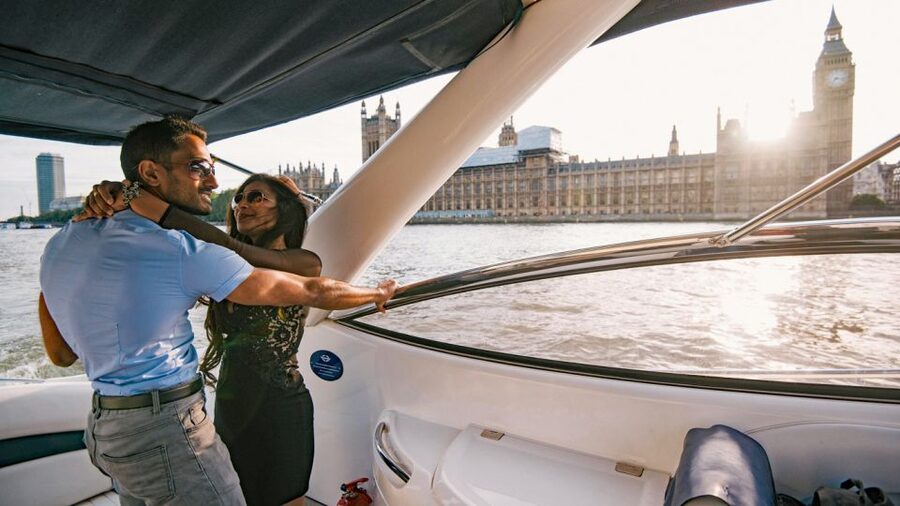 London: 2 hour private luxury yacht hire on the River Thames - Key points to know before you book