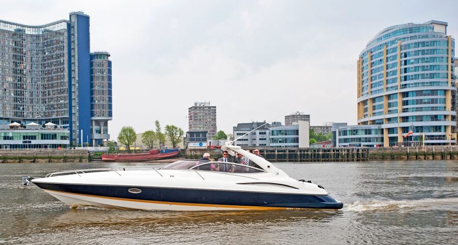 London: 2 hour private luxury yacht hire on the River Thames - The return journey gives you a second angle
