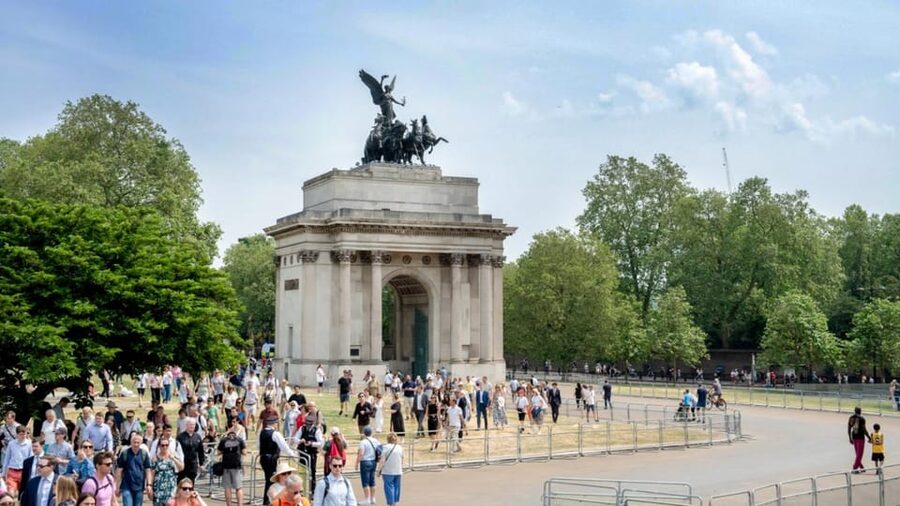 London: 24-Hour Hop-On Hop-Off Bus Pass - Who will get the most from this ride?
