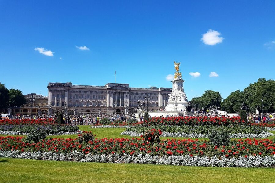 London: 30 London Sights Guided Walking Tour - Westminster Bridge and the Tube connection