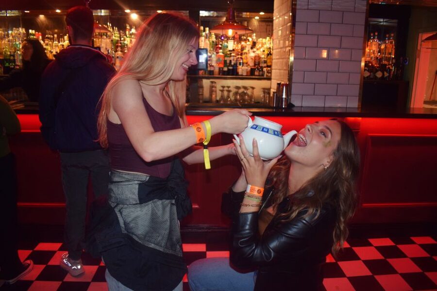 London: 4 Soho Nightclubs Crawl - Keeping the group together in busy clubs