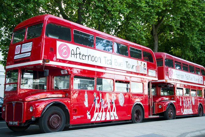 London: Afternoon Tea Bus Tour - 1960s Routemaster Bus - Commentary, music, and the limits of a moving tour