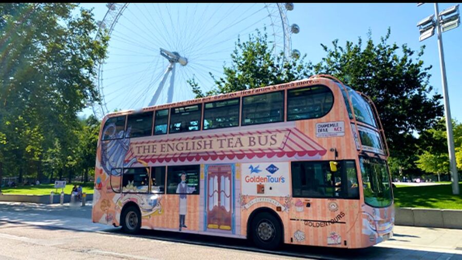 London: Afternoon Tea Bus with a Glass of Prosecco - Who should book this experience?