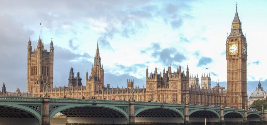 London: App-Based Walking Tour with 30 Stops - Key Points to Know Before You Go