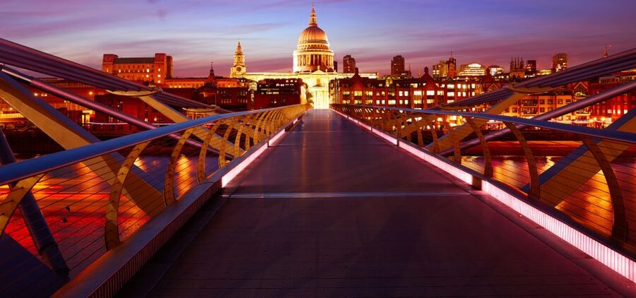 London: App-Based Walking Tour with 30 Stops - Trafalgar Square and the West End