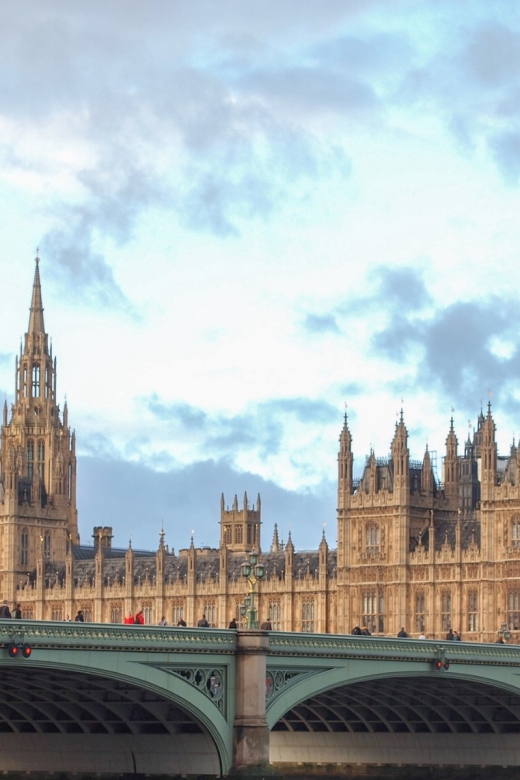 London: App-Based Walking Tour with 30 Stops - St. Paul’s Cathedral and the Millennium Bridge