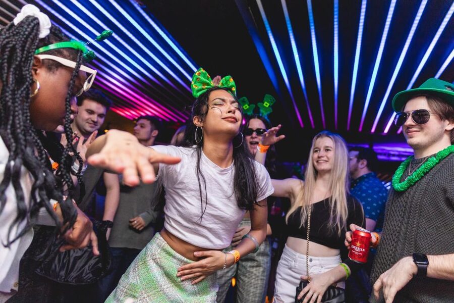 London: Bar and Club Crawl to 5 Central London Venues - Leicester Square, Piccadilly Circus, and Soho on foot