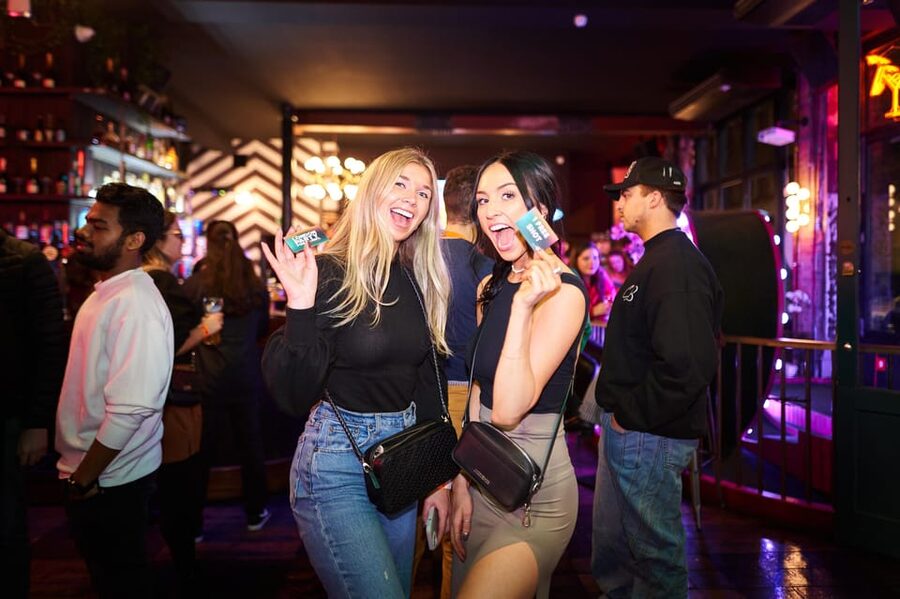 London: Bar and Club Crawl to 5 Central London Venues - Meeting people when you arrive alone