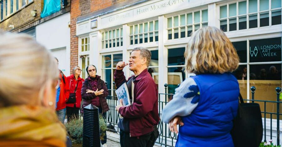 London: Beatles and Abbey Road Tour with Richard Porter - John Lennon’s controversial interview and a strange 1966 stop