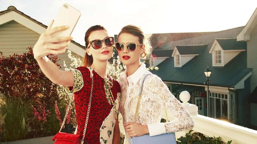 London: Bicester Village Shopping Day Trip with Coach Ride - Practical ways to make the day easier