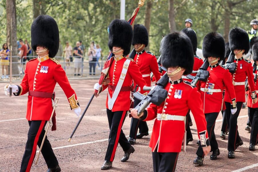 London: Big Ben, Churchill War Rooms & Buck'ham Palace Tour - Entering the Churchill War Rooms