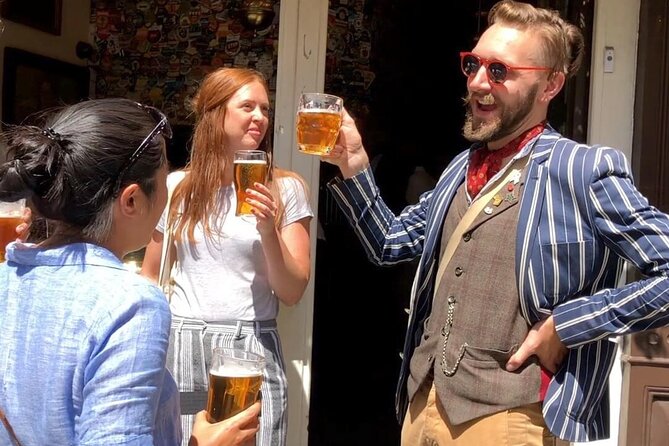 London Bike Tour: Landmarks, Secret Gems, Pub Stop & Street Art - Trafalgar Square and Covent Garden without the long walks