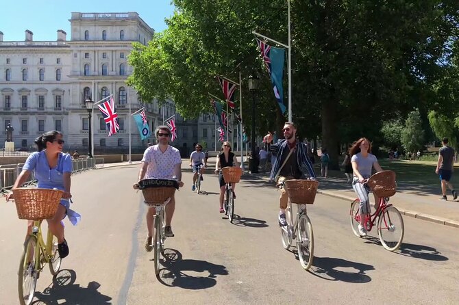 London Bike Tour: Landmarks, Secret Gems, Pub Stop & Street Art - Cleopatra’s Needle and the London Eye