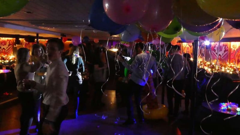 London: Boat Show Comedy Club Experience - Who will enjoy this boat comedy night?