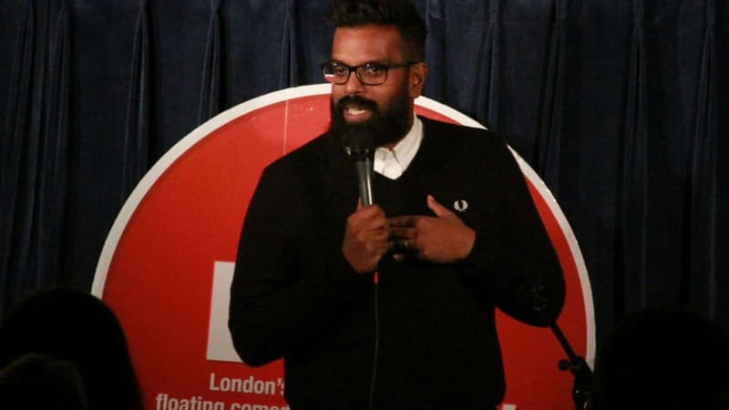 London: Boat Show Comedy Club Experience - What your 3.5-hour evening looks like