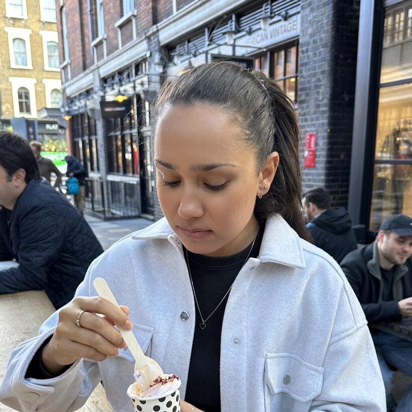 London: Brick Lane, Shoreditch & Spitalfields Food Tour - Breakfast to lunch, one stop at a time
